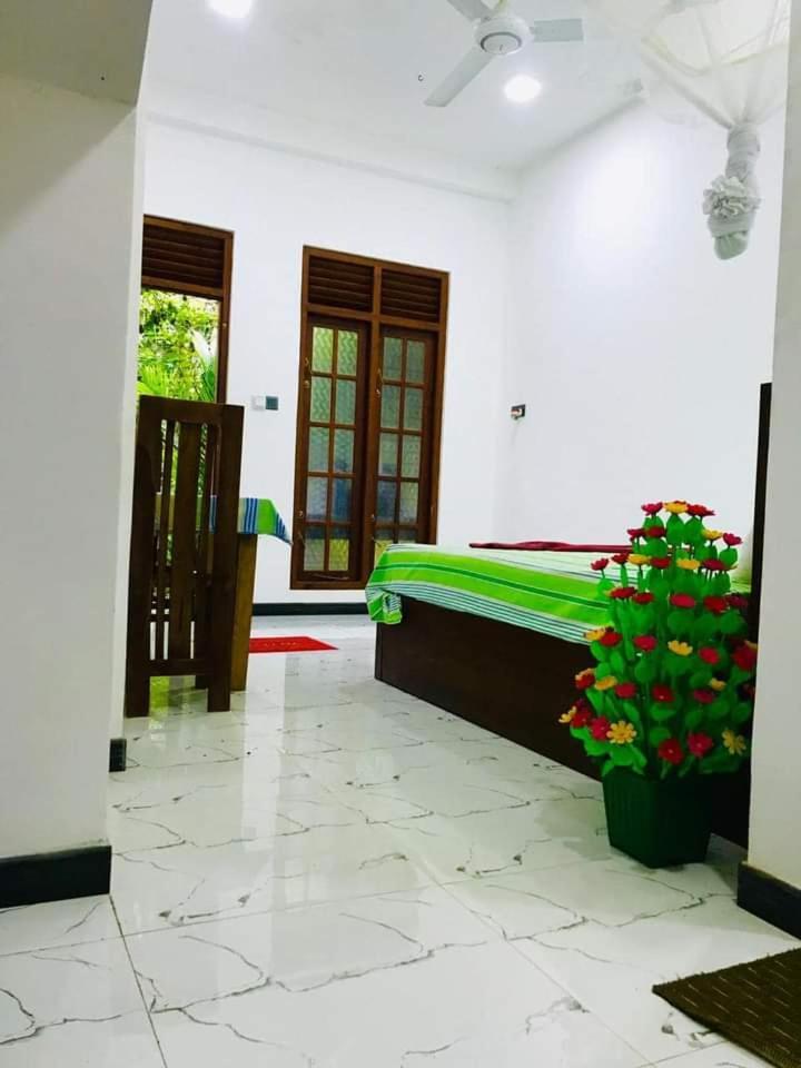 Green Jade Inn Mirissa Luaran gambar